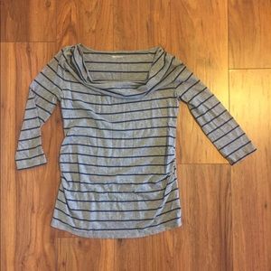 Gap maternity 1/4 length sleeve with boat neck